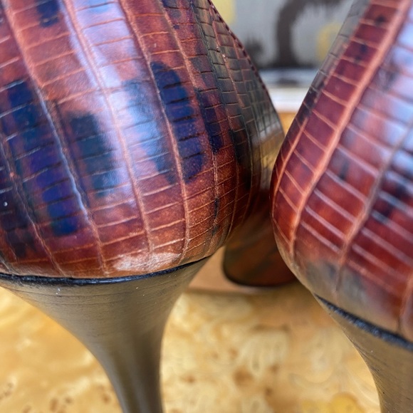 Giuseppe Zanotti Peep Toe Heels with Croc textured leather & crystal ring buckle - Picture 15 of 16